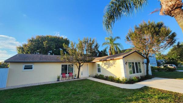 Delray Garden Estates, 5122 Pine Tree Dr, Delray Beach, Florida 33484, image 1
