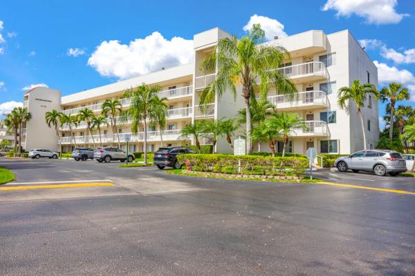 Fountainview At Spring Lakes, 3146 Via Poinciana #315, Lake Worth Beach, Florida 33467, image 1