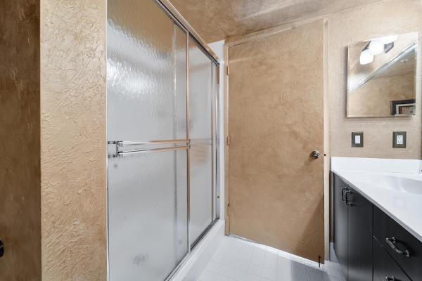 Huntington Pointe, 6112 Huntwick Ter #307, Delray Beach, Florida 33484, image 2