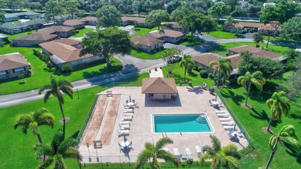 Country Manors, 352 Flamingo Ln, Delray Beach, Florida 33445, image 1