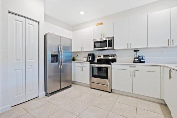 The Riviera, 2701 SE 10th St, Homestead, Florida 33035, image 2