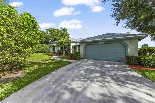 Rainberry Bay, 2320 Riviera Dr, Delray Beach, Florida 33445, image 2