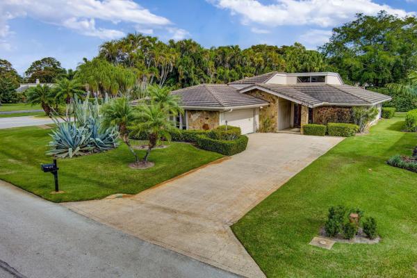 Eastpointe Country Club, 6378 Eastpointe Pines St, Palm Beach Gardens, Florida 33418, image 1