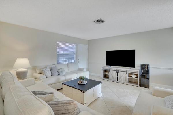 Parkway Gardens, 222 SW 1st St #H-7, Pompano Beach, Florida 33060, image 1