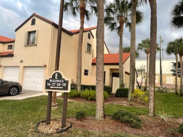 South Lake At Dos Lagos, 16 Via De Casas Sur #104, Boynton Beach, Florida 33426, image 1