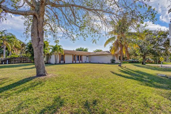 Palm Beach Gardens No HOA, 3654 Holly Dr, Palm Beach Gardens, Florida 33410, image 1