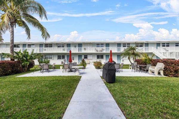 Hampshire Gardens, 2520 S Federal Hwy #0070, Boynton Beach, Florida 33435, image 3