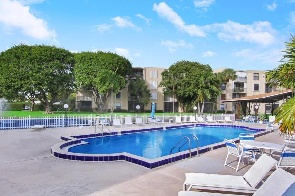 Waterway Club, 300 Waterway Dr #407, Lantana, Florida 33462, image 1
