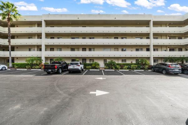 Barrington At Poinciana Place, 3178 Via Poinciana #315, Lake Worth Beach, Florida 33467, image 1
