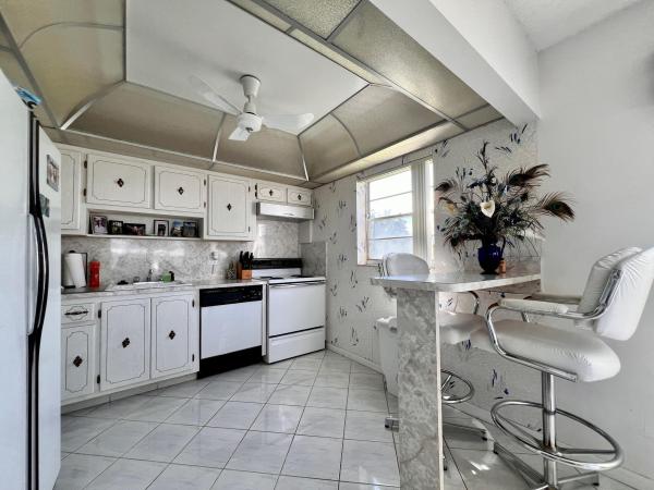 Wellington At Century Village, 101 Wellington D, West Palm Beach, Florida 33417, image 2
