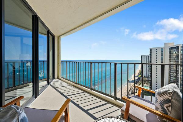 Connemara, 5420 N Ocean Dr #2004, Riviera Beach, Florida 33404, image 3