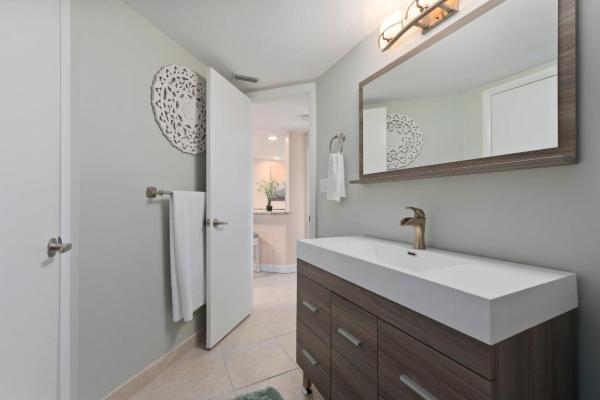 Hibiscus By The Sea, 3870 N Highway A1a #201, Fort Pierce, Florida 34949, image 3