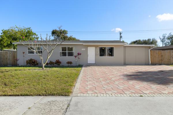 Kelsey City, 926 W Jasmine Dr, Lake Park, Florida 33403, image 1