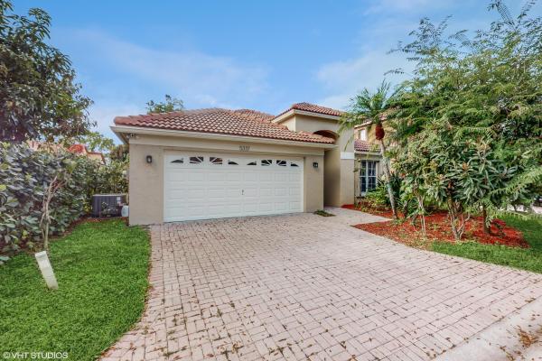 Elpine At Woodbine, 5337 Edenwood Ln, Riviera Beach, Florida 33418, image 1