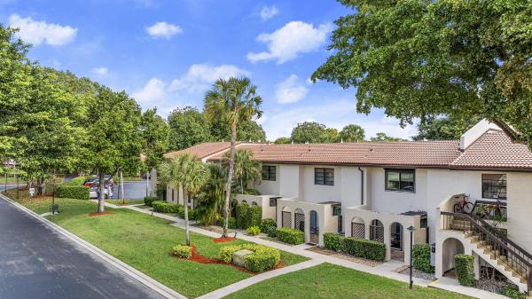 The Horizons Of Boca Lago, 21785 Cypress Dr #46i, Boca Raton, Florida 33433, image 1