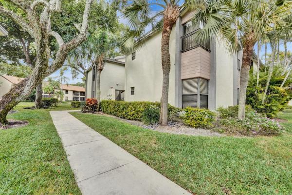 Baywood Village 3, 4491 Carambola Cir #27312, Coconut Creek, Florida 33066, image 1