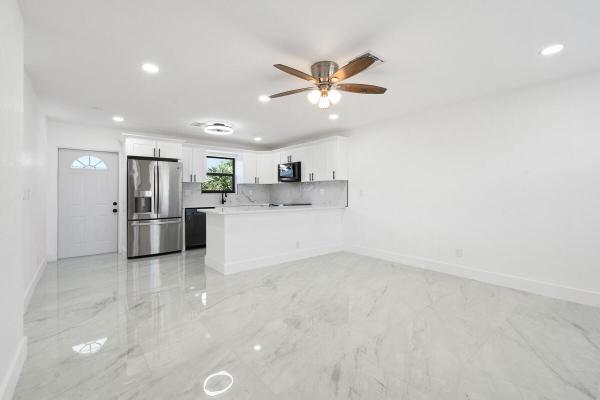Datura Park South, 1695 S 25th Ct, Riviera Beach, Florida 33404, image 3
