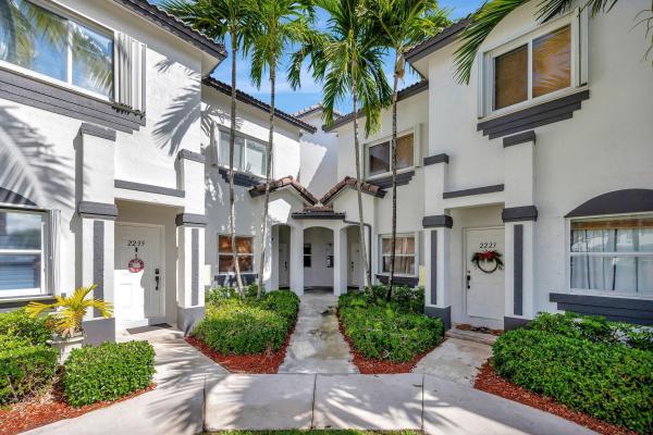 Towngate, 2229 SE 25th Ave, Homestead, Florida 33035, image 1