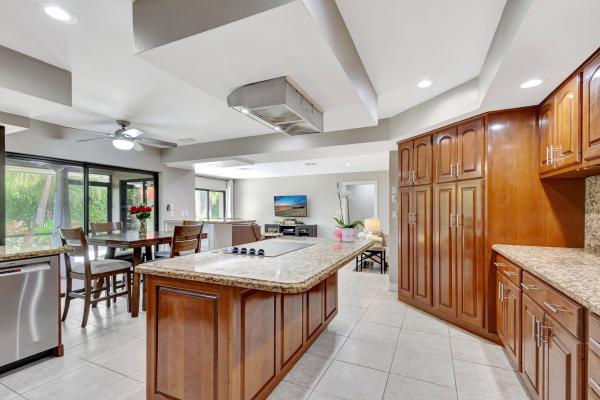Marlwood Estates, 6 Graemoor Ter, Palm Beach Gardens, Florida 33418, image 2