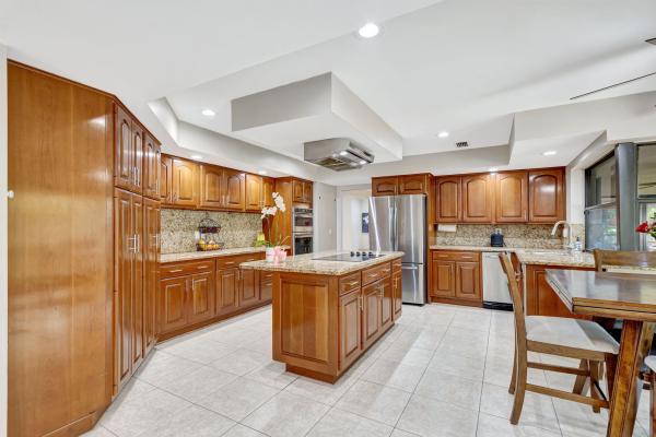 Marlwood Estates, 6 Graemoor Ter, Palm Beach Gardens, Florida 33418, image 3
