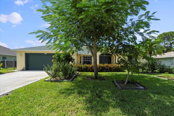 Northport Village, 324 NE Gladiola Ave, Port St. Lucie, Florida 34983, image 1