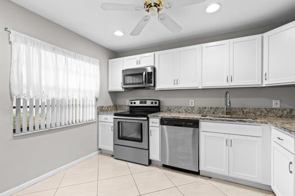The Pines Of Boca Lago, 9270 Vista Del Lago #E27, Boca Raton, Florida 33428, image 1