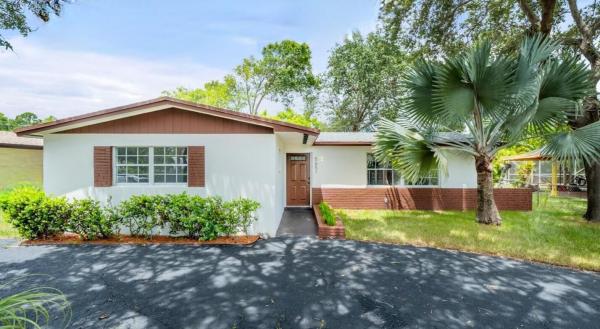 Gramercy Park, 5651 Rae Ave, West Palm Beach, Florida 33407, image 1
