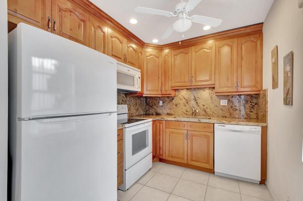 950 Flanders T, Delray Beach, Florida 33484, image 1