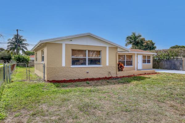 Park Manor, 371 W 33rd St, Riviera Beach, Florida 33404, image 1