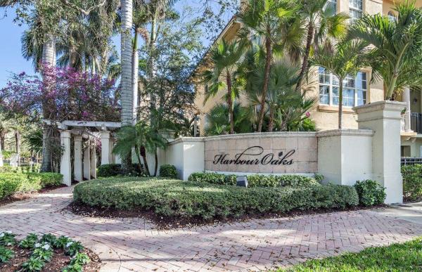 Harbour Oaks, 2660 Ravella Ln, Palm Beach Gardens, Florida 33410, image 1