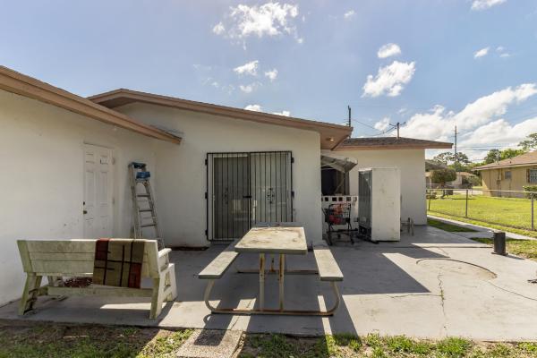 Magnolia Park, 2806 Dunbar St, Fort Pierce, Florida 34947, image 3
