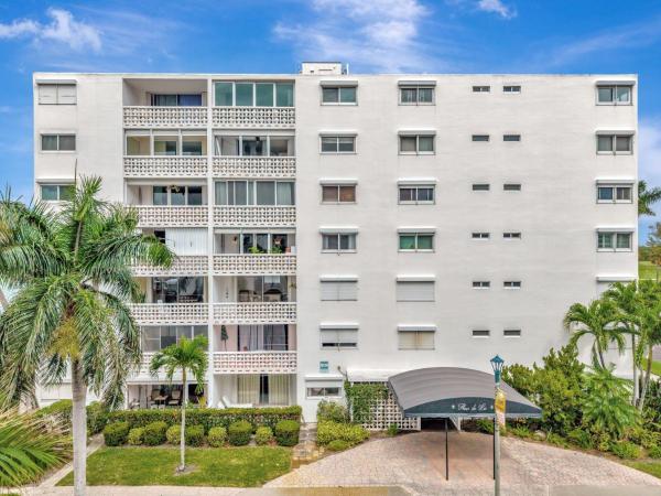 Fleur De Lis, 1 N Golfview Rd #305, Lake Worth Beach, Florida 33460, image 1