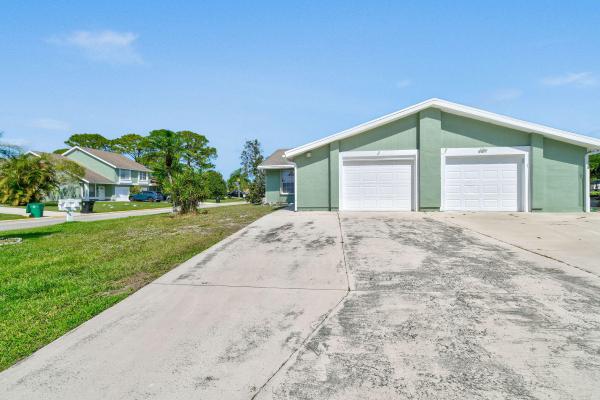 Rivergreen Villas, 1737 SE Ryecroft Ct, Port St. Lucie, Florida 34952, image 1