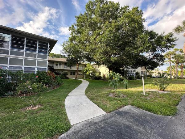 Vista St Lucie, 11 Lake Vista Trl #201, Port St. Lucie, Florida 34952, image 1