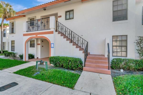 Lake Windwood, 330 Palmwood Pl #2070, Boca Raton, Florida 33431, image 2