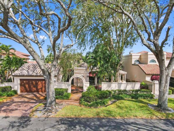 Villa D'Este, 2953 Deer Creek Via Napoli, Deerfield Beach, Florida 33442, image 1