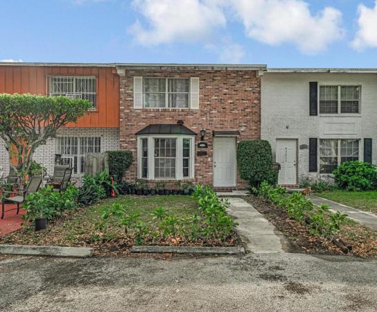 Townhouse Court Estates, 3621 Townhouse Ct, West Palm Beach, Florida 33407, image 1