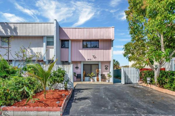 Lauderdale North Park, 880 SW 80th Ave #B, North Lauderdale, Florida 33068, image 1