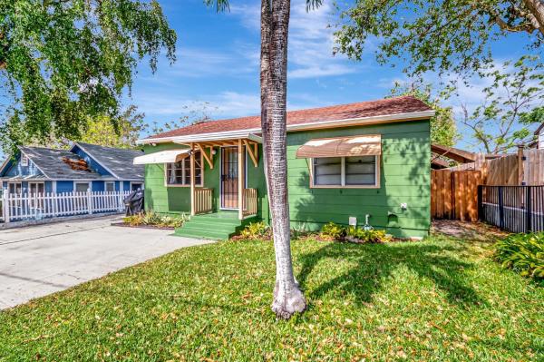 Hillcrest At Lake Worth, 1732 7th Ave, Lake Worth Beach, Florida 33460, image 1
