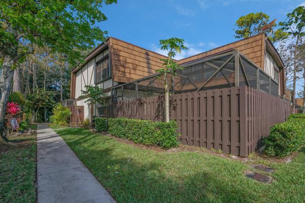 Weybridge Townhomes, 138 Weybridge Cir #B, Royal Palm Beach, Florida 33411, image 1