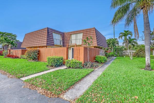 Lago Lucerne, 3943 Carolina Dr, Lake Worth Beach, Florida 33461, image 1