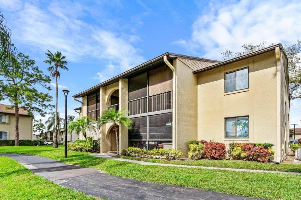 Pine Ridge North 1, 534 Shady Pine Way #C1, Greenacres, Florida 33415, image 1