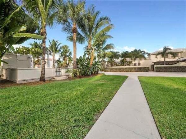 2507 S Indian River Dr, Fort Pierce, Florida 34950, image 1