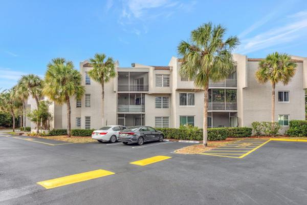 Sparrows Walk, 3100 Riverside Dr #301, Coral Springs, Florida 33065, image 1