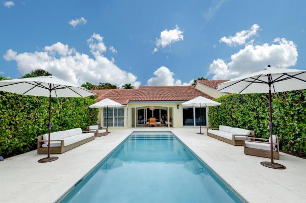 Las Casitas, 2521 Vista Del Prado Dr, Wellington, Florida 33414, image 1