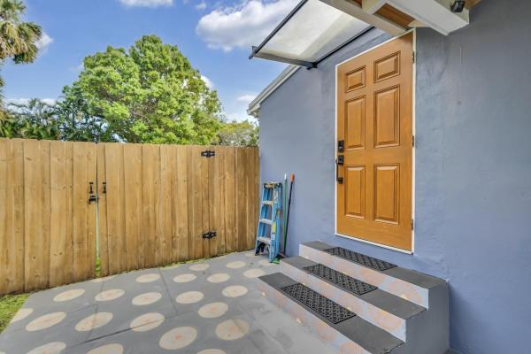 Hibiscus Park, 806 S 12th St, Fort Pierce, Florida 34950, image 1