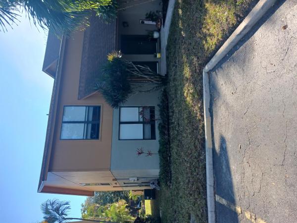 Sandtree Townhouses, 402 Sandtree Dr, Palm Beach Gardens, Florida 33403, image 1