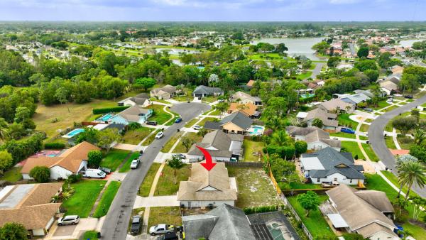 Lakes Of Lantana, 8056 Marshwood Ln, Lake Worth, Florida 33467, image 1