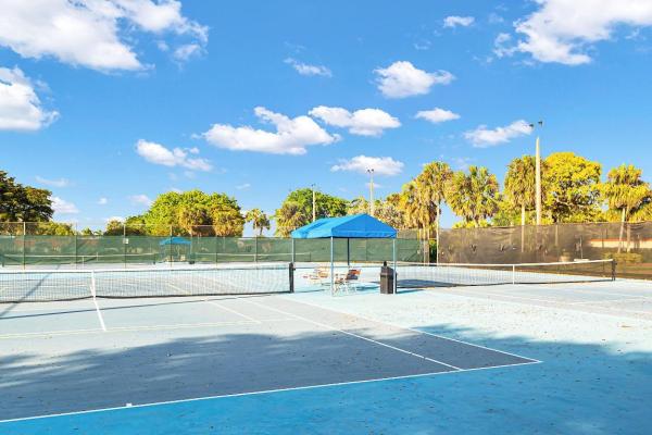Republic Square, 410 Republic Ct, Deerfield Beach, Florida 33442, image 1