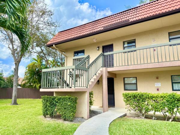 21902 Lake Forest Cir #201, Boca Raton, Florida 33433, image 2